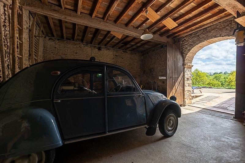 Maison en pierre - 450 m² - 8 pièces