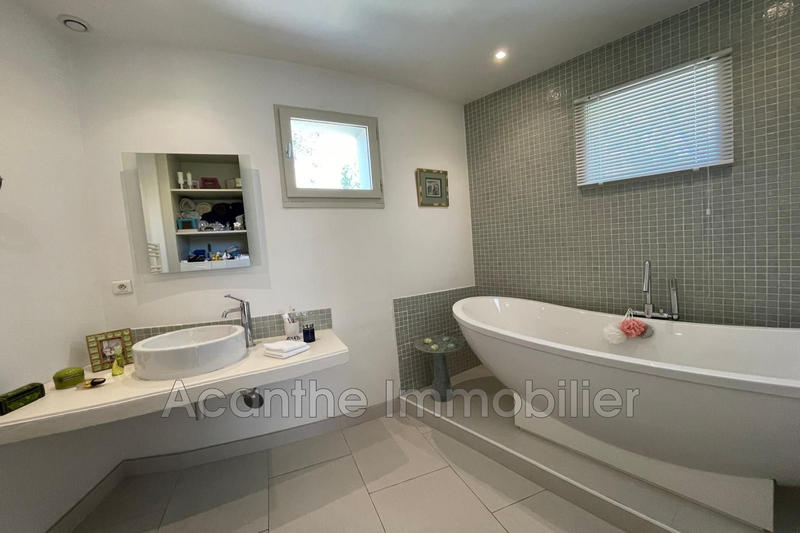 Villa - 220 m² - 6 pièces