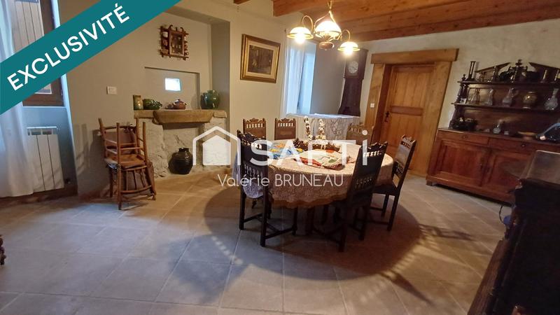 Maison - 230 m² - 10 pièces