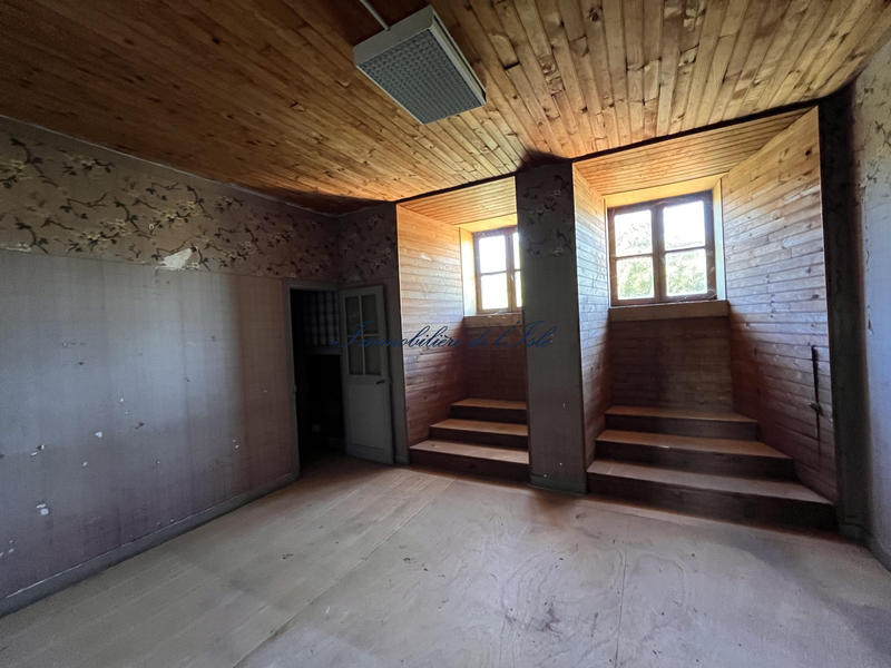 Maison - 280 m² - 10 pièces