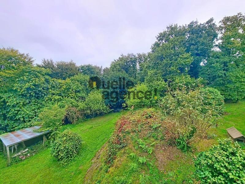 Maison - 213 m² - 8 pièces