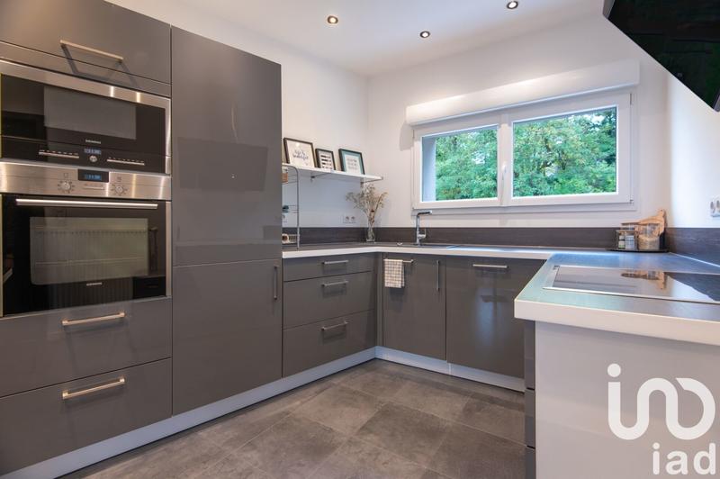 Appartement - 98 m² - 5 pièces