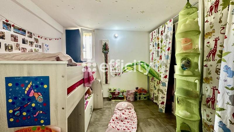 Maison - 155 m² - 8 pièces