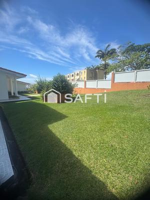 Maison - 327 m² - 10 pièces