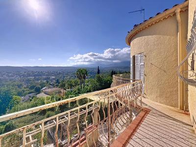 Villa - 250 m² - 8 pièces