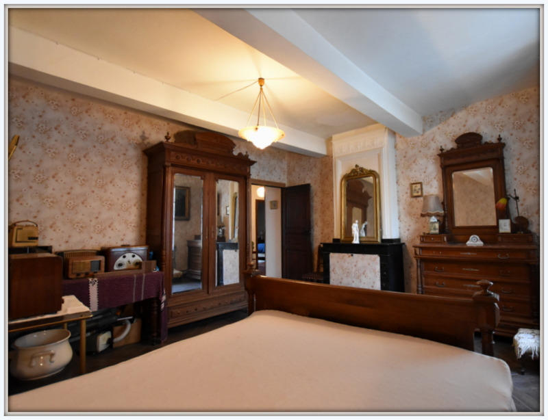 Maison - 209 m² - 8 pièces