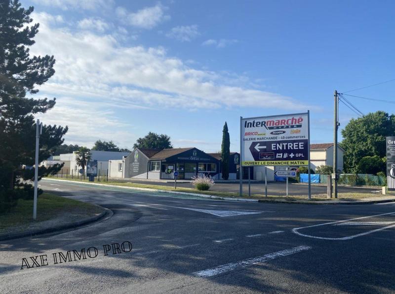 Local commercial - 670 m² - 5 pièces