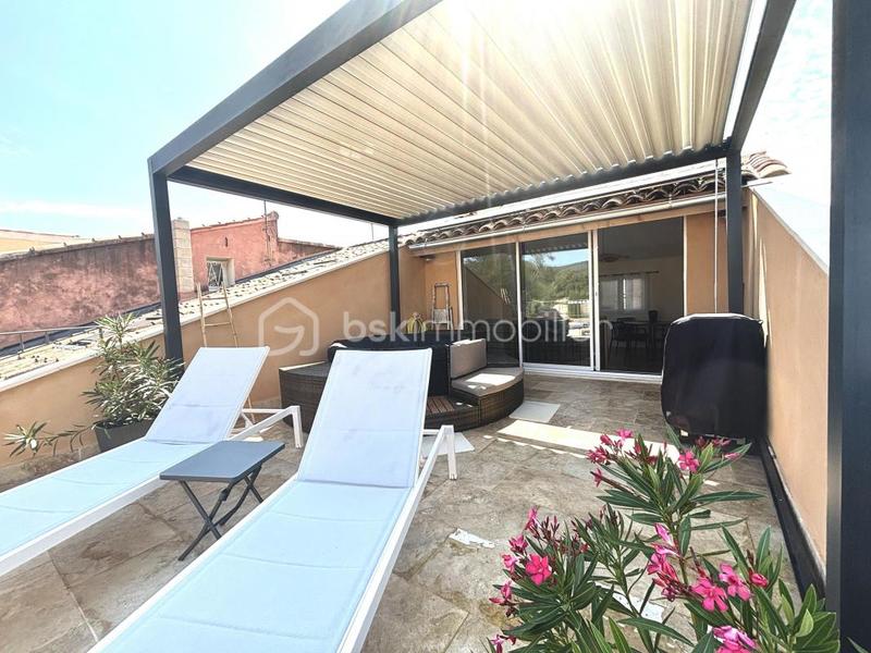 Maison traditionnelle - 94 m² - 4 pièces