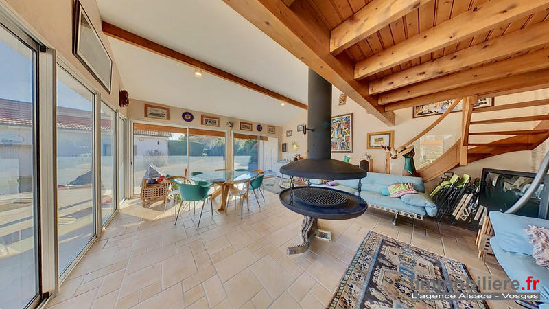 Maison - 370 m² - 12 pièces