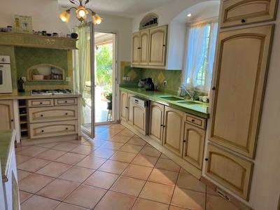 Maison - 140 m² - 4 pièces