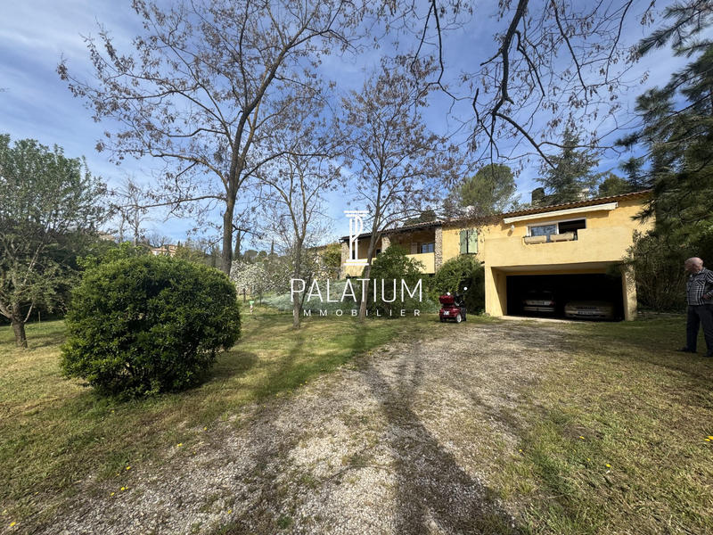 Maison traditionnelle - 160 m² - 6 pièces