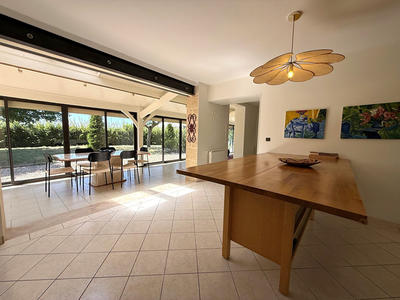 Maison - 180 m² - 7 pièces