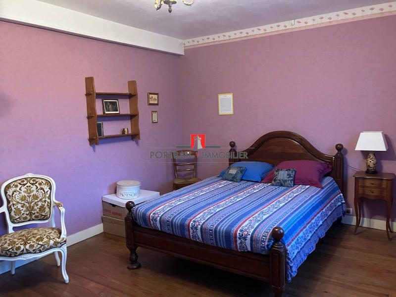 Maison - 220 m² - 6 pièces