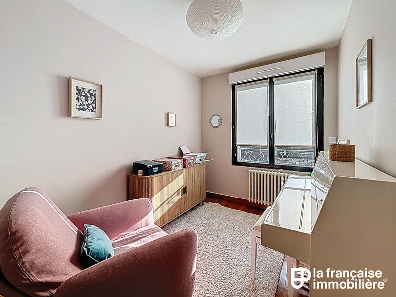 Maison - 181 m² - 8 pièces