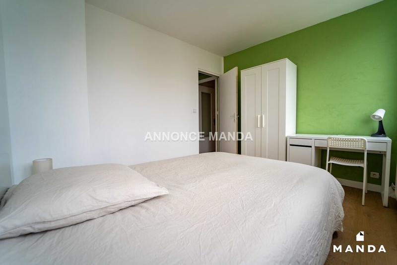 Chambre - 10 m² - 6 pièces