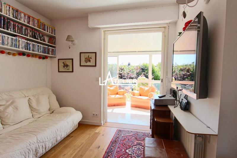 Maison - 225 m² - 9 pièces