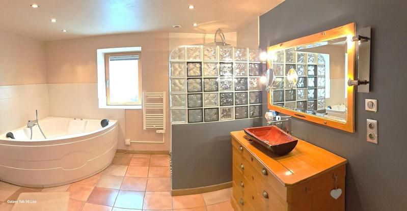 Maison - 274 m² - 8 pièces