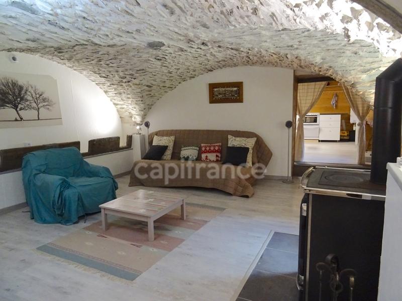 Maison en pierre - 274 m² - 8 pièces