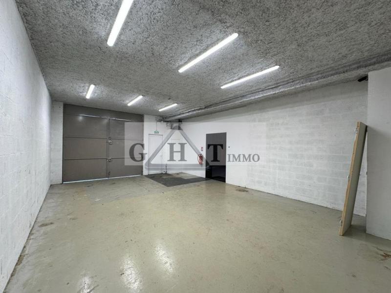 Entrepôt - 175 m²