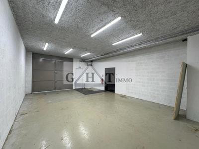 Entrepôt - 175 m²