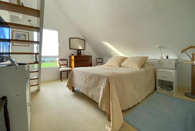 Maison traditionnelle - 207 m² - 9 pièces