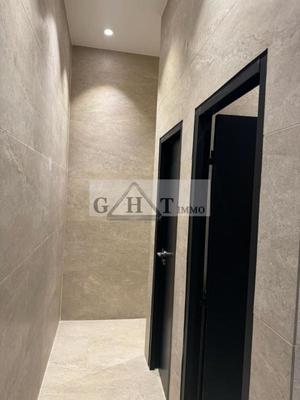 Entrepôt - 1 520 m²