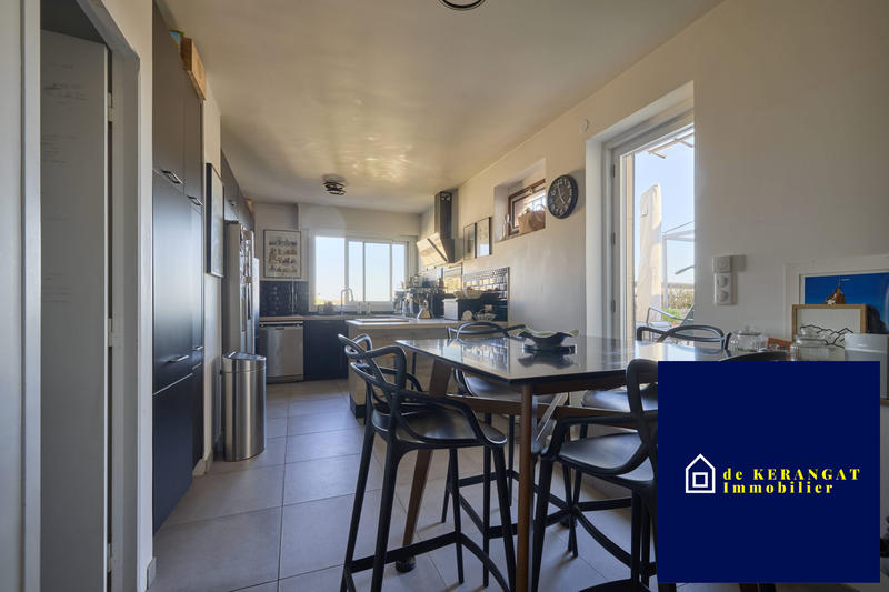 Appartement - 166 m² - 6 pièces