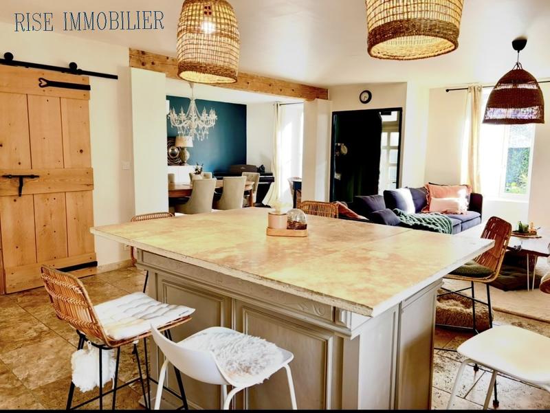 Maison - 199 m² - 6 pièces