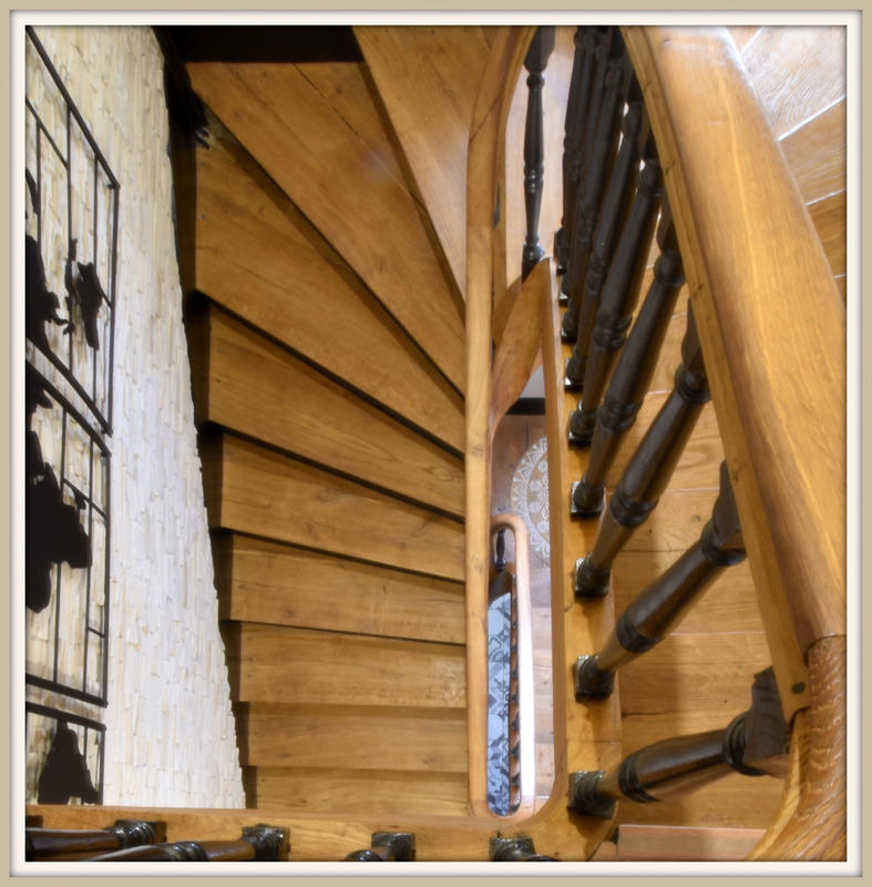 Demeure - 265 m² - 12 pièces