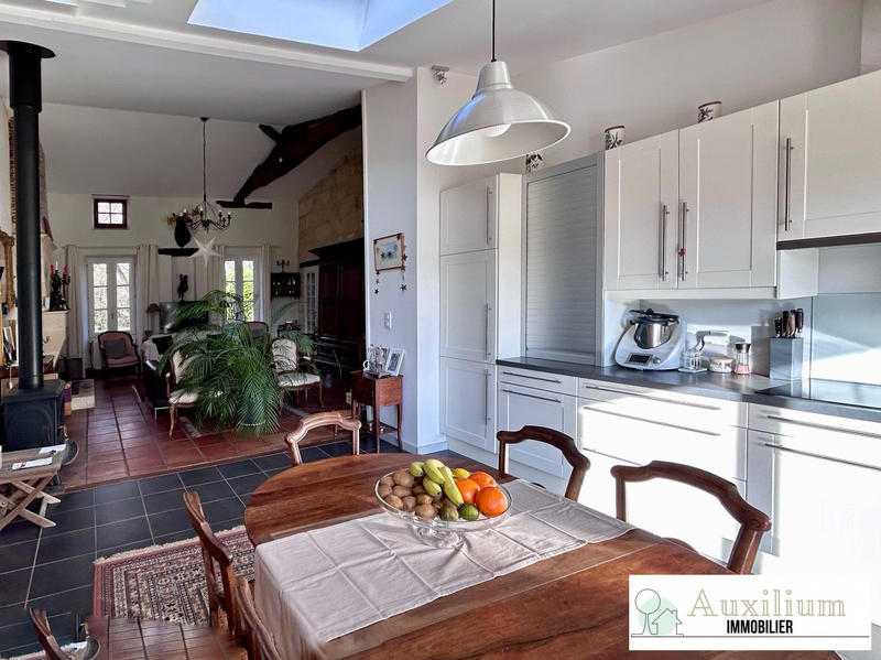 Maison ancienne - 196 m² - 9 pièces