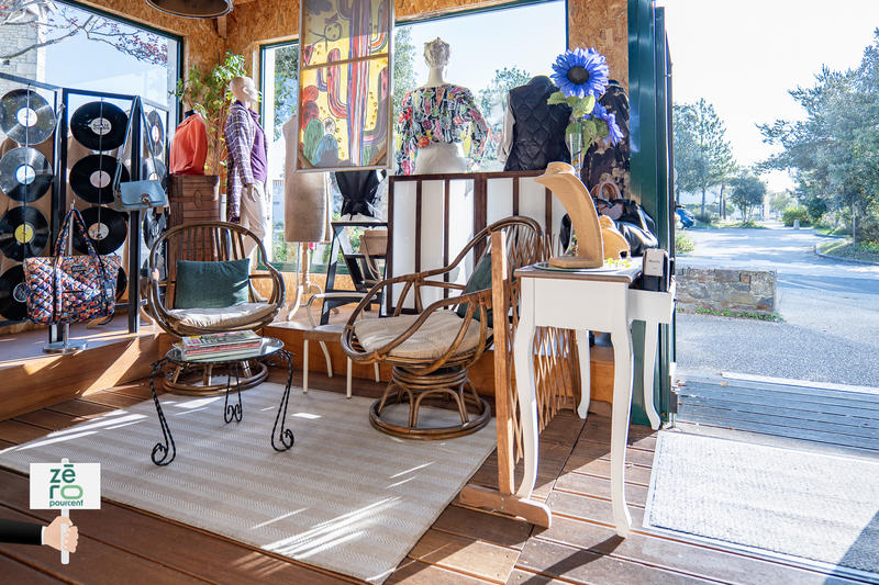 Fonds de commerce - Magasins - 150 m²