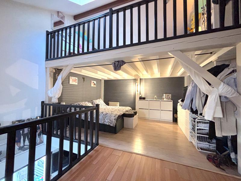 Appartement - 77 m² - 77 pièces