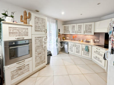 Maison - 110 m² - 6 pièces