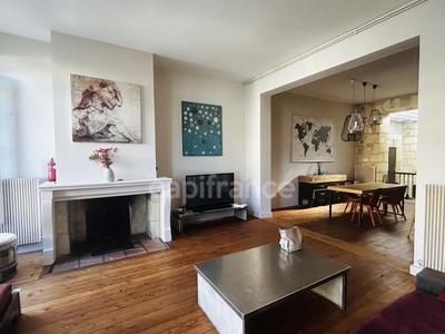 Appartement bourgeois - 108 m² - 3 pièces