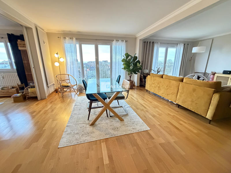 Appartement - 125 m² - 4 pièces