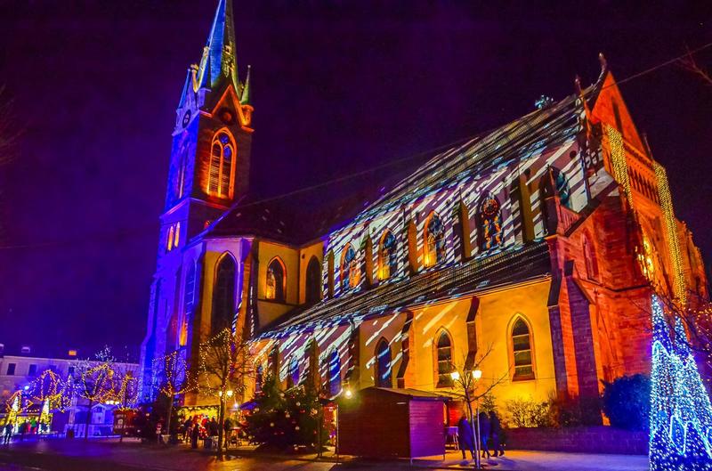 Spectacle son et lumière : l'horloge magique du Père Noël