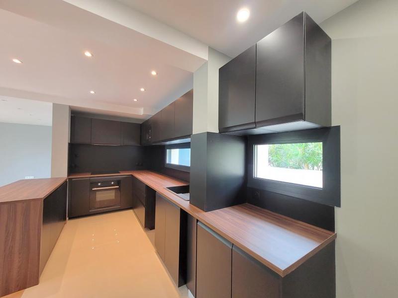 Villa - 207 m² - 6 pièces