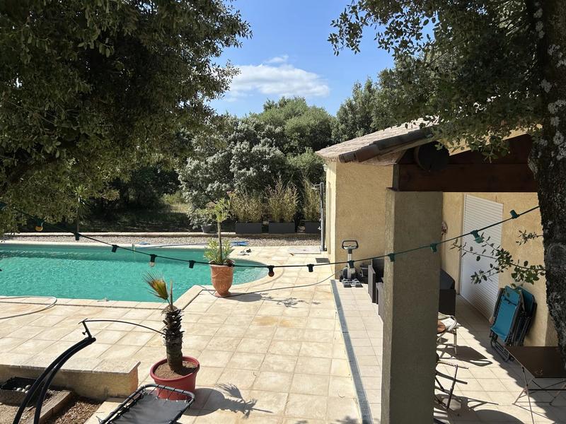 Maison - 230 m² - 5 pièces