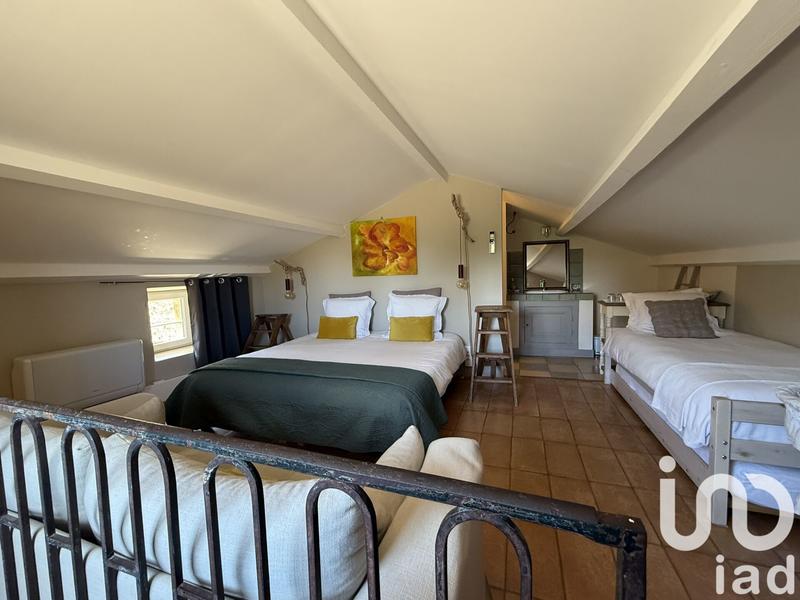 Maison - 322 m² - 11 pièces