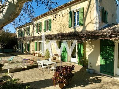 Mas - 222 m² - 11 pièces