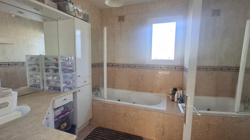 Maison - 207 m² - 7 pièces