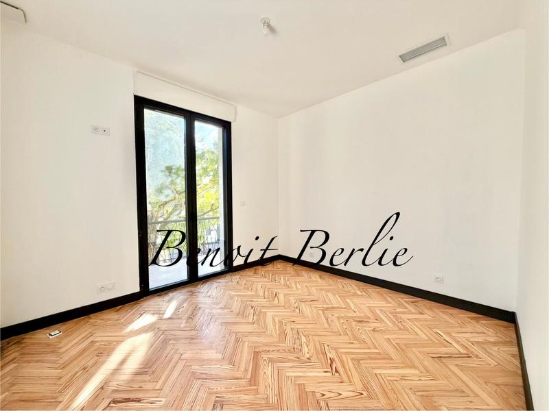 Maison - 217 m² - 7 pièces