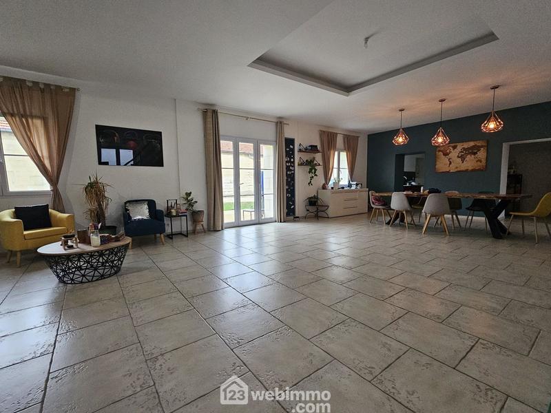 Maison - 309 m² - 8 pièces