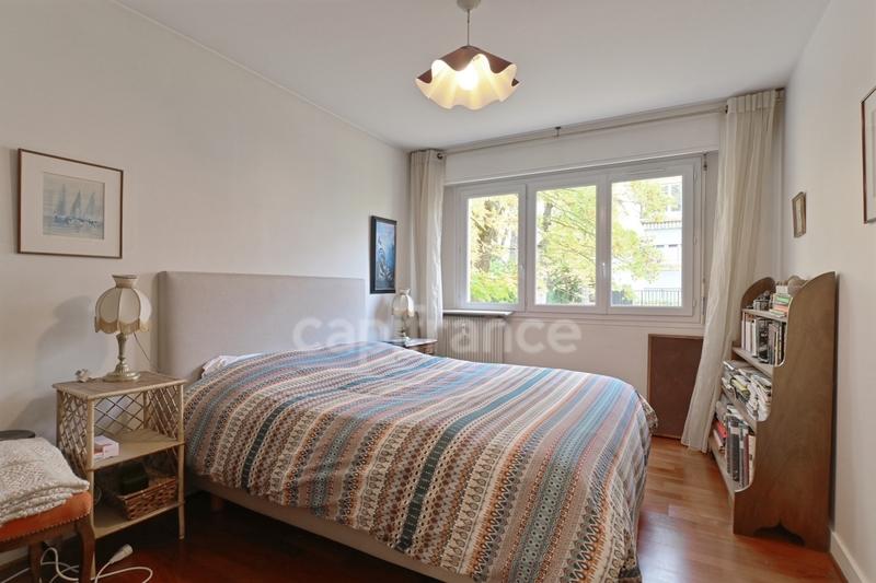 Appartement bourgeois - 103 m² - 5 pièces