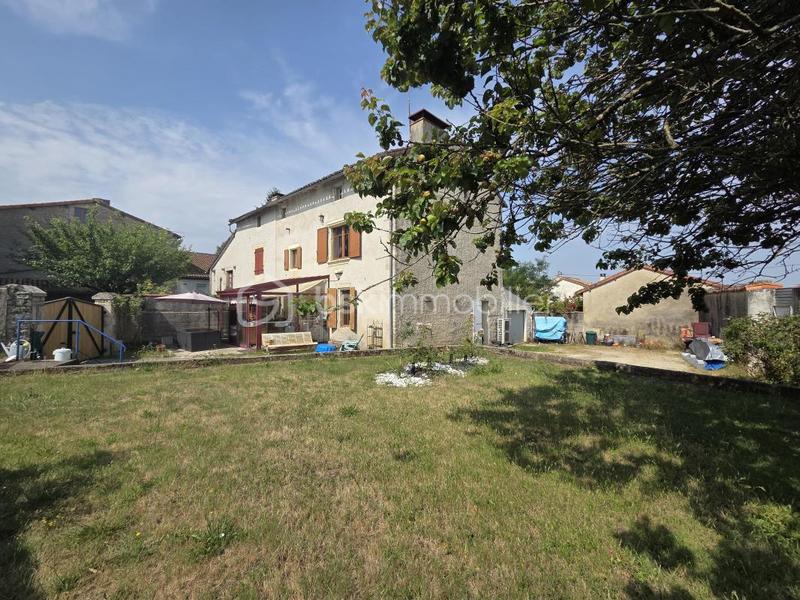 Maison ancienne - 100 m² - 3 pièces