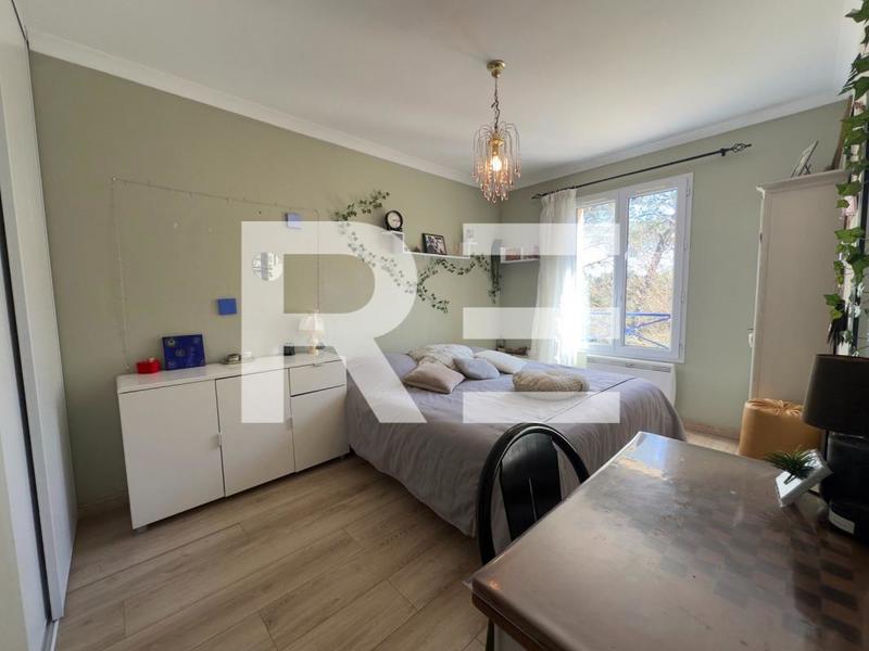 Villa - 188 m² - 9 pièces