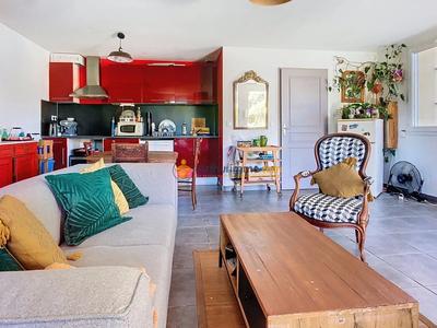 Maison - 99 m² - 4 pièces