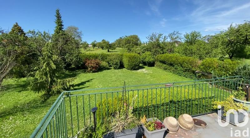 Maison - 240 m² - 9 pièces