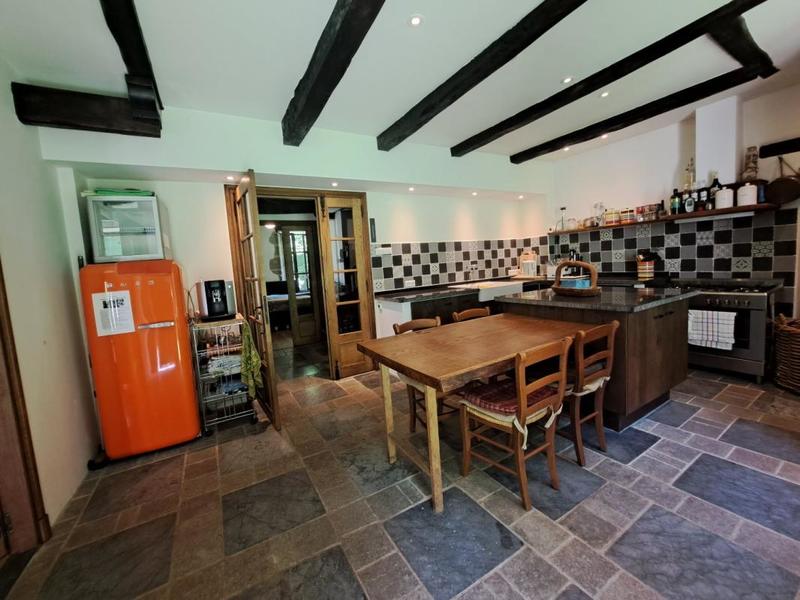 Moulin - 230 m² - 6 pièces