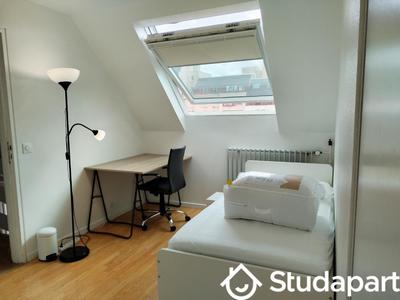 Chambre - 10 m² - 1 pièce